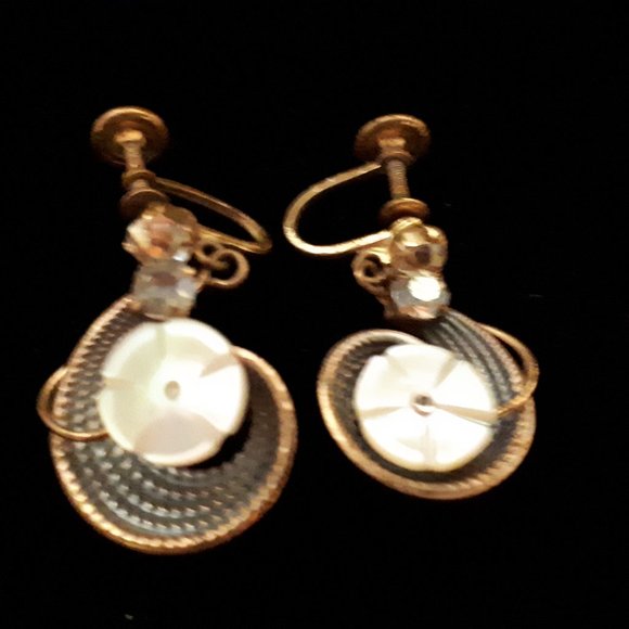 Lot of 2 pair of Vintage Earrings - Picture 2 of 8